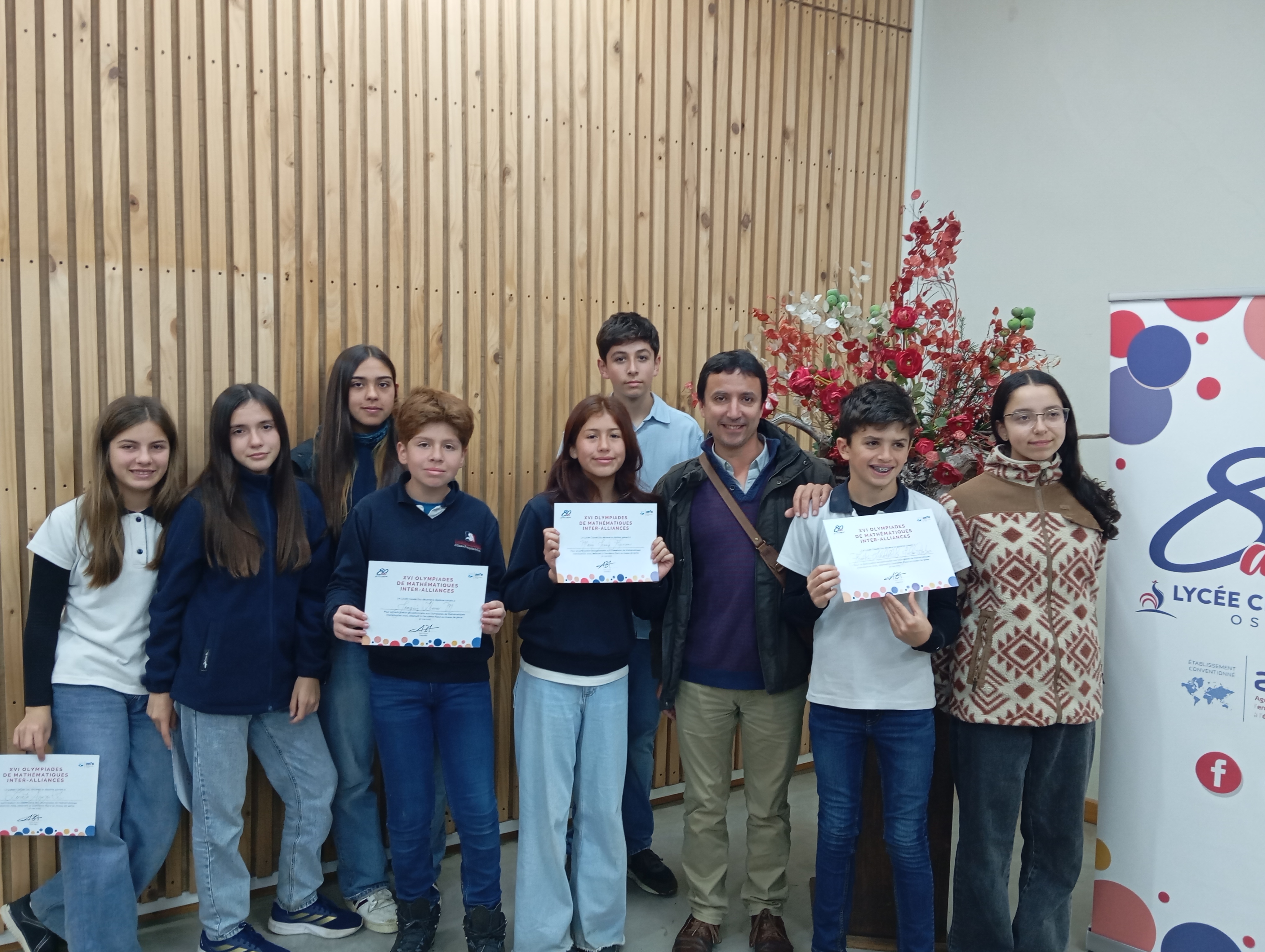 Photo de groupe avec le professeur